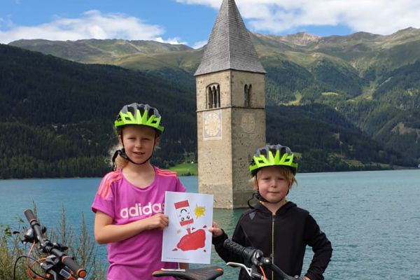 linajonasbranscheid-reschensee-tirol56A0A24C-C6F5-B0CA-0317-4CB223AD89F8.jpg