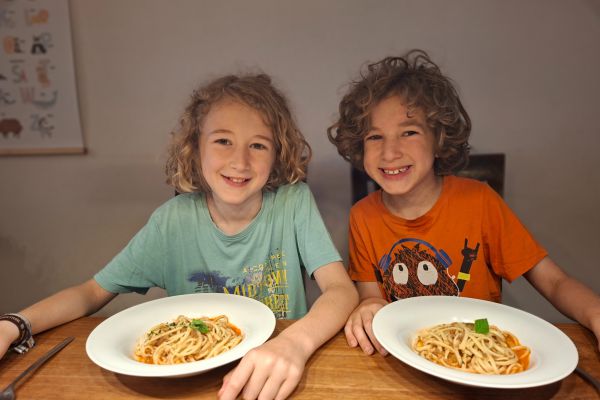 emil2a-theo4blorz05DF603C-6678-664E-1AEA-3E0CA8E25E00.jpg